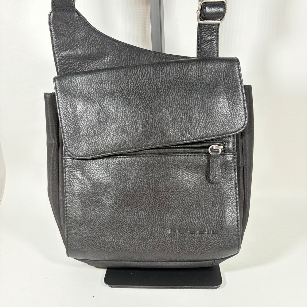 Fossil Black 1954 Pebbled Leather Crossbody Bag Messenger Boho Dark Academia